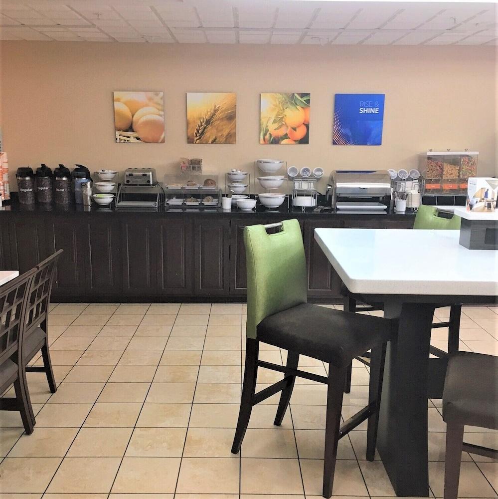 Comfort Inn & Suites Asheboro East Dış mekan fotoğraf
